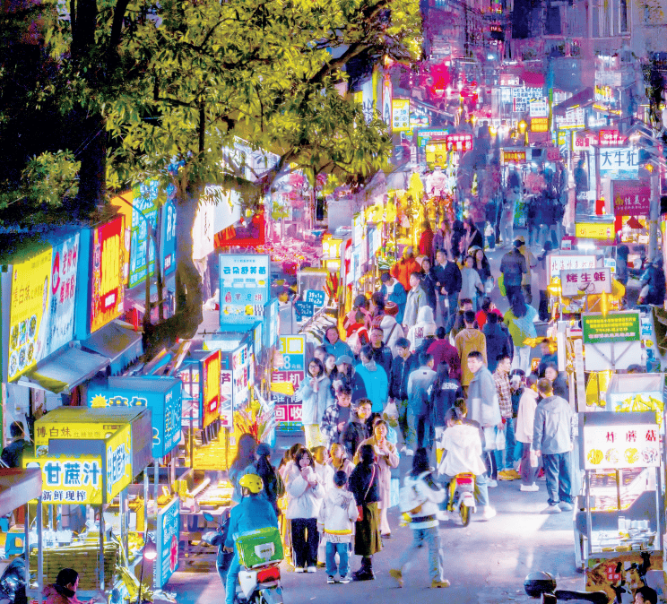 在美食與戲韻間穿行