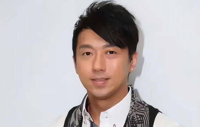 突發！TVB前知名男星移民英國或將失敗，已變賣香港所有資產