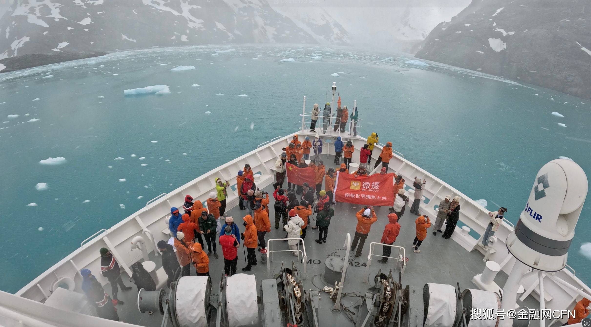 從南極到北京，北京小學生何曼琳繪畫作品《南極家園》驚豔金融街