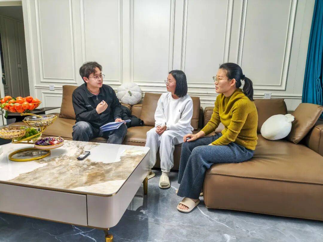 以溫情守護成長，石家莊精英中學開展家訪活動