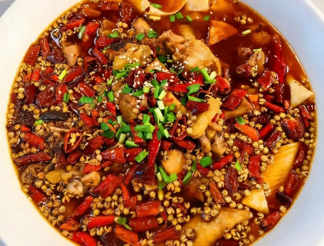 治癒西餐、24小時江湖菜、26年老店……博樂這份美食地圖收藏好！